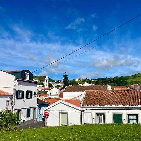 Alojamento Confortavel A 2 Min Da Praia Villa Horta  Eksteriør bilde